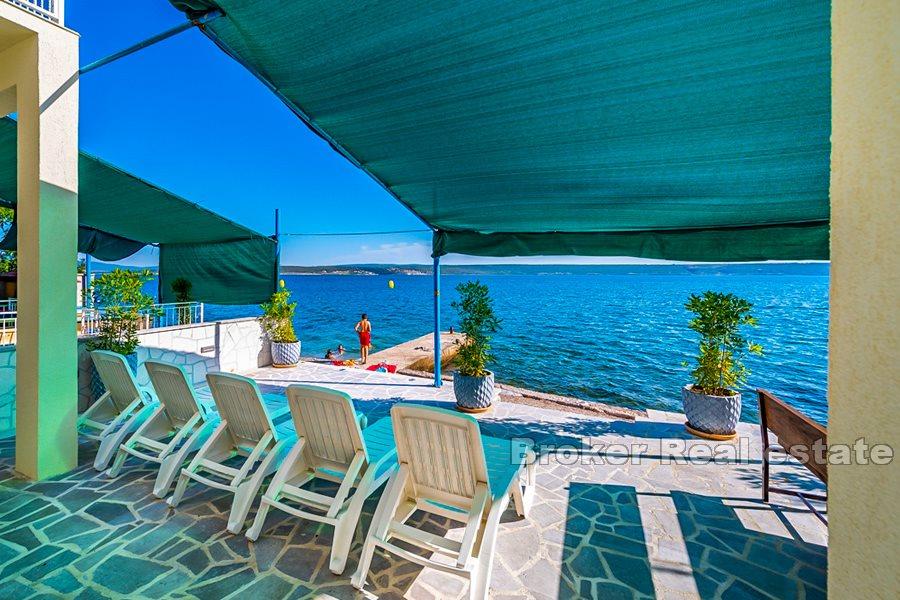 Appartement au premier rang de la mer