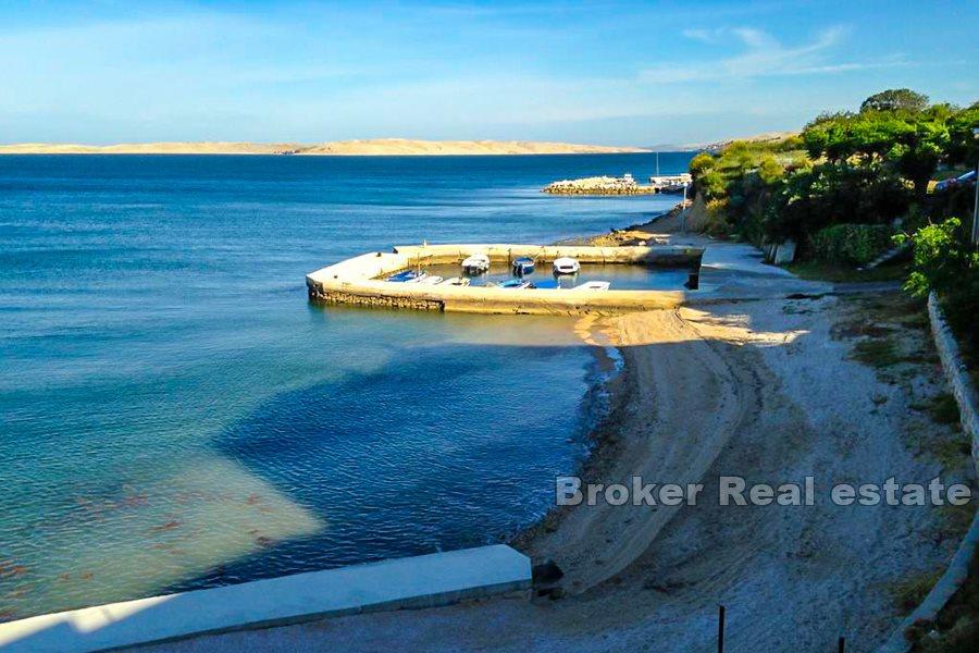 Appartement duplex moderne, front de mer