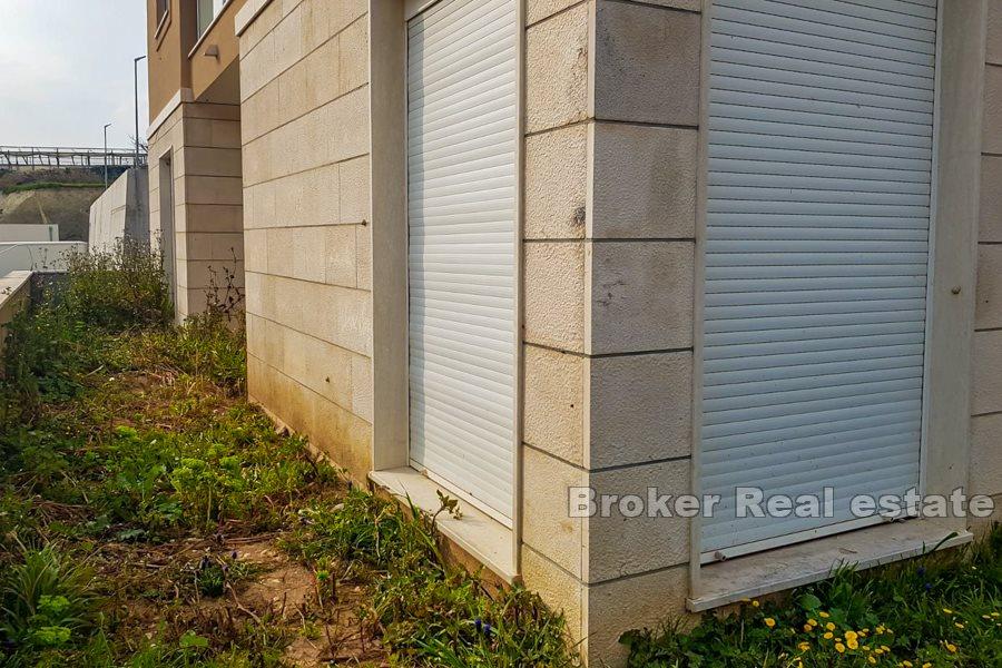 Comfortable apartment, located on the ground floor, Znjan