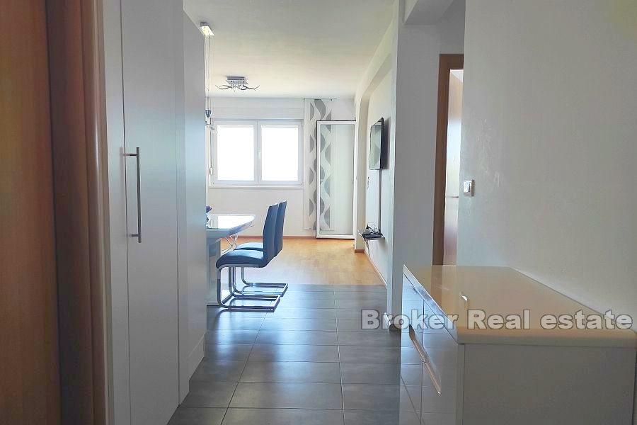 Apartmán s výhledem na moře, dlouhodobý pronájem