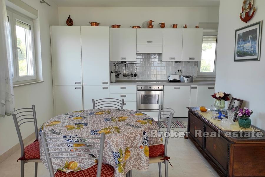 Znjan, piękny apartament z otwartym widokiem na morze