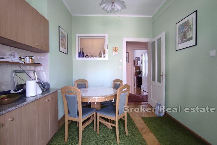 Comfortable three bedroom apartment