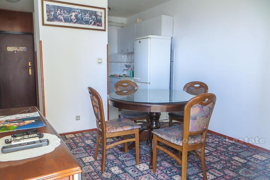 Ein-Zimmer-Wohnung in Mertojak, Verkauf