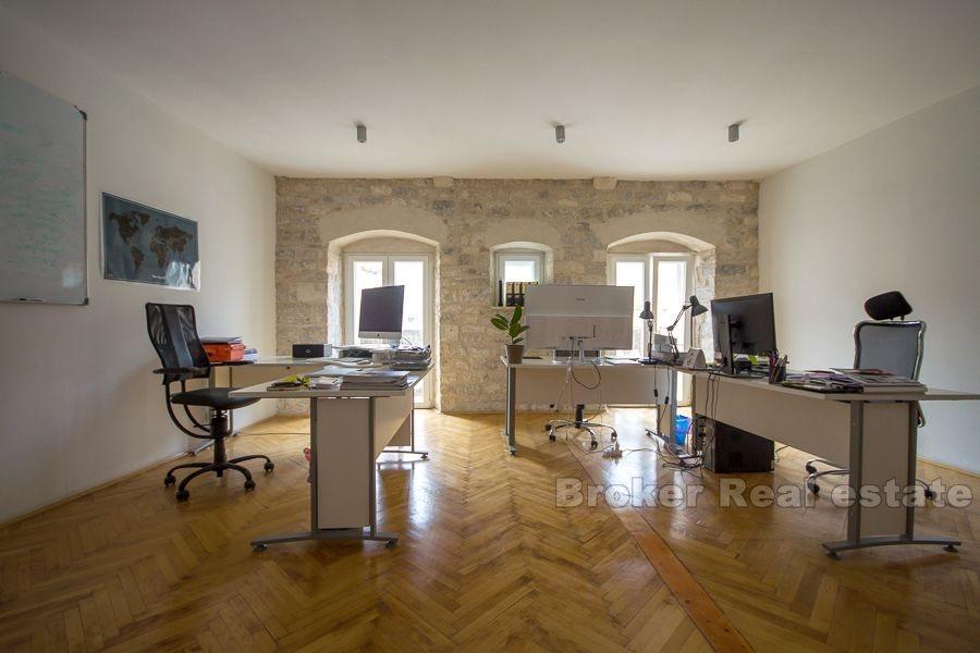 Espace d'affaires dans un endroit attrayant