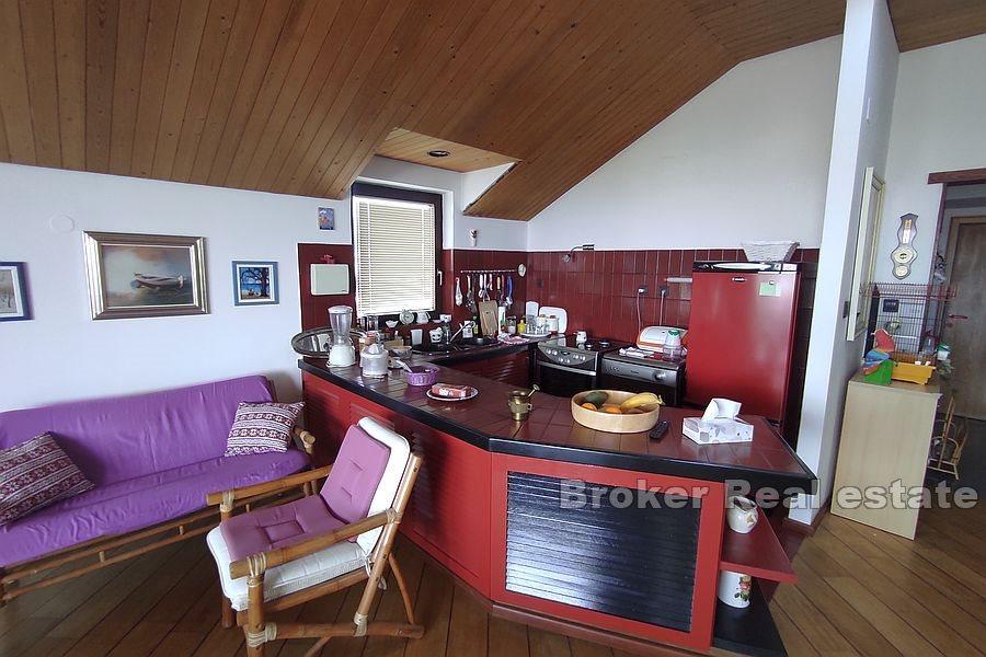 Bol, třípokojový byt