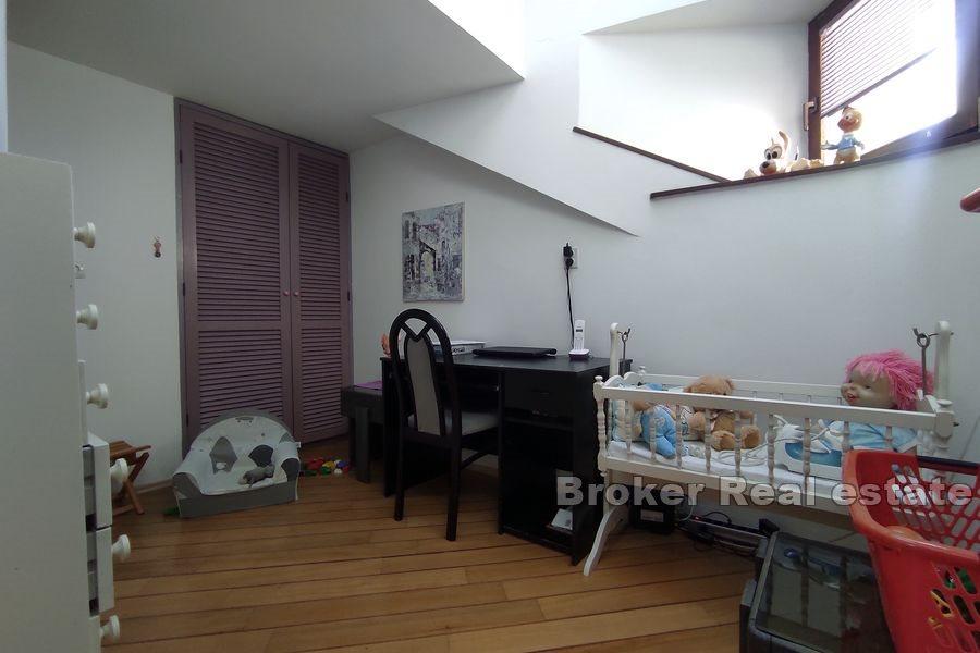 Bol, třípokojový byt