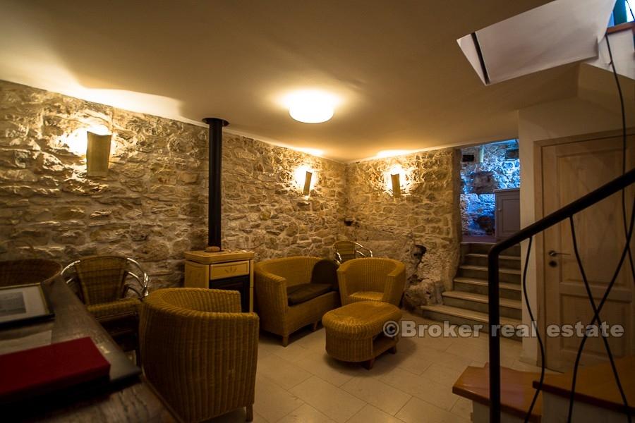 Далматинский каменный дом, для продажи