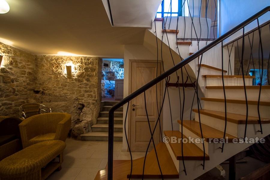 Далматинский каменный дом, для продажи