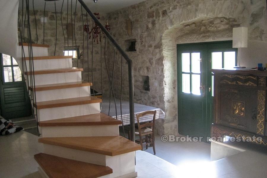 Далматинский каменный дом, для продажи