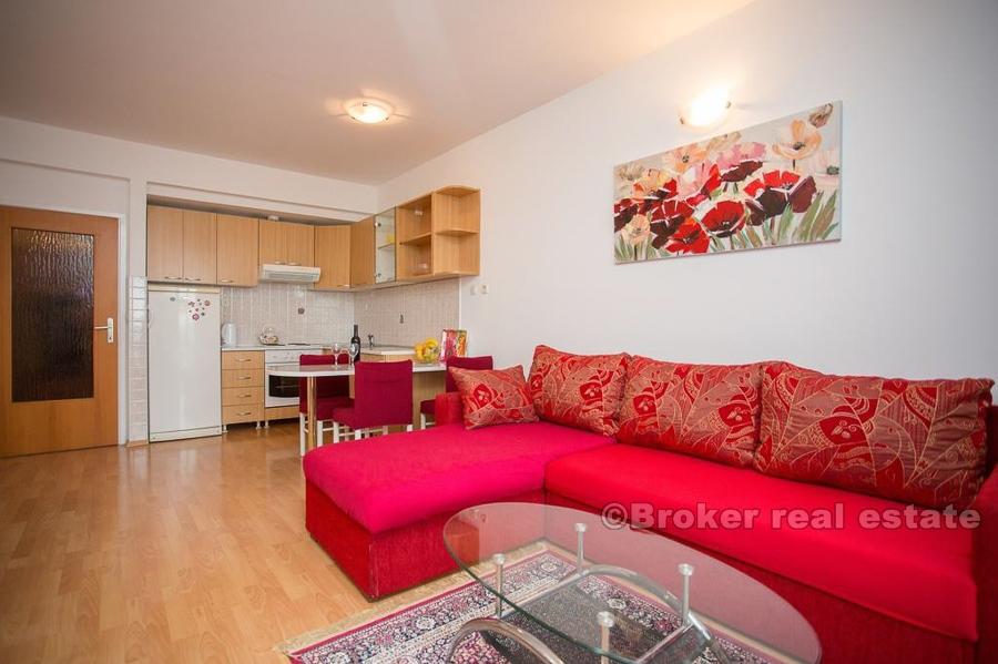 Wygodny apartament z jedną sypialnią, Znjan, na sprzedaż