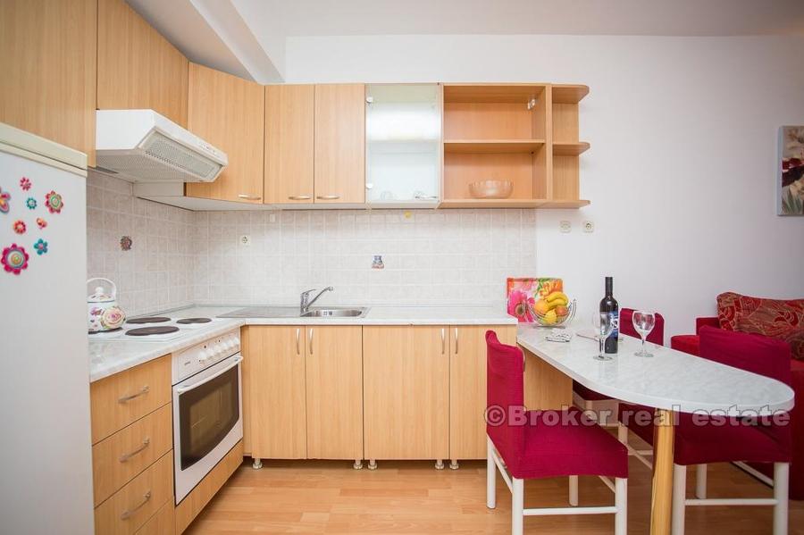 Wygodny apartament z jedną sypialnią, Znjan, na sprzedaż
