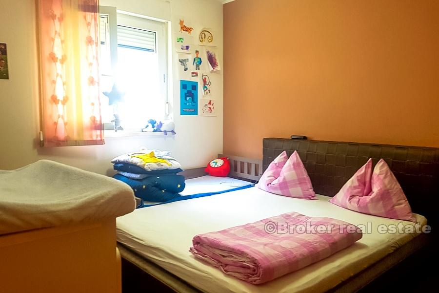 Comfortable and nice 3-bedroom apartment, for sale