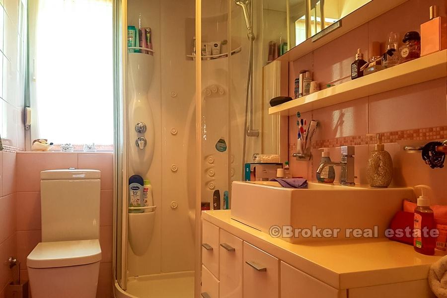 Comfortable and nice 3-bedroom apartment, for sale