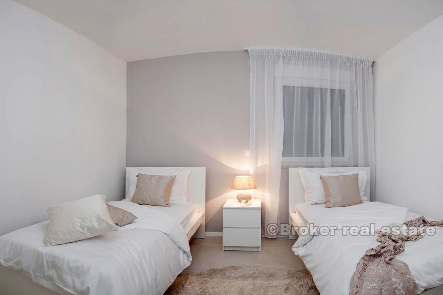 Apartament z dwiema sypialniami, widok na morze, długi czynsz