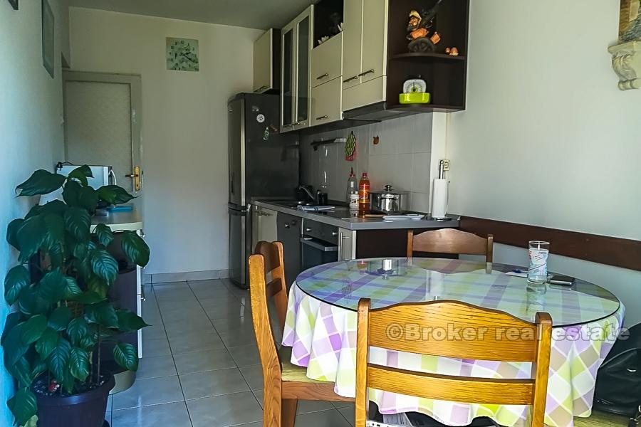 Drei-Zimmer-Wohnung in Bol, zu verkaufen