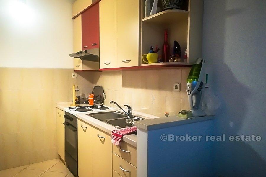 Wygodne mieszkanie z dwiema sypialniami, na sprzedaż