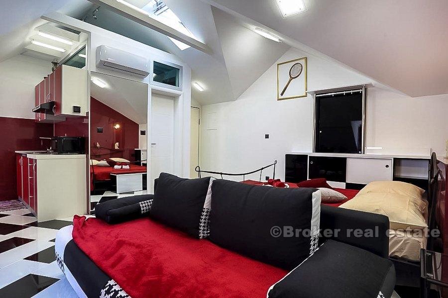 Deux studios, à vendre