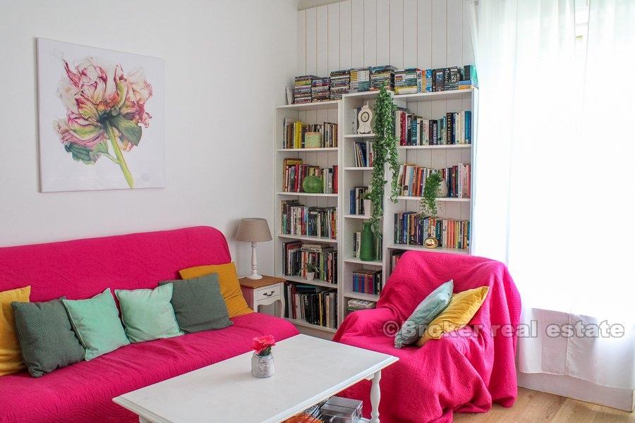 Appartamento trilocale in centro, in vendita