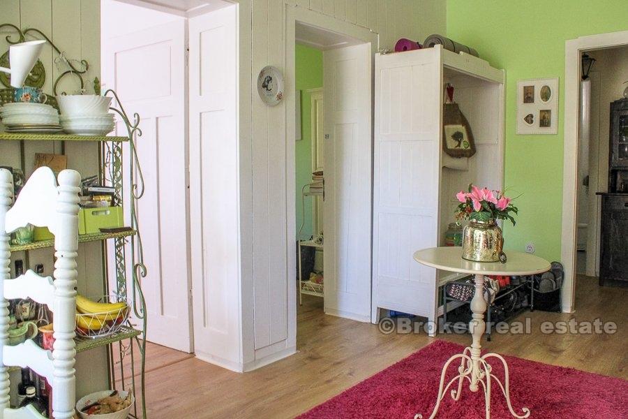 Appartamento trilocale in centro, in vendita