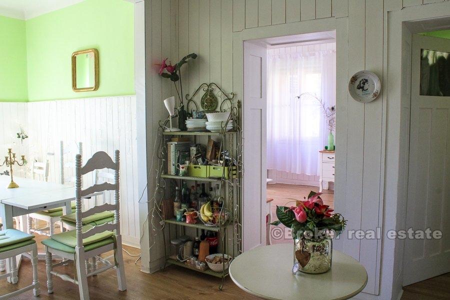 Tre rums lägenhet i centrum, till salu