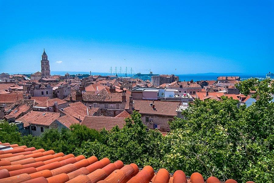 Appartamento in centro città, in vendita