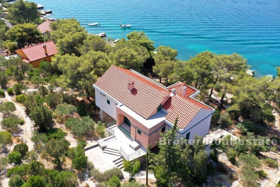 House by the sea, for sale