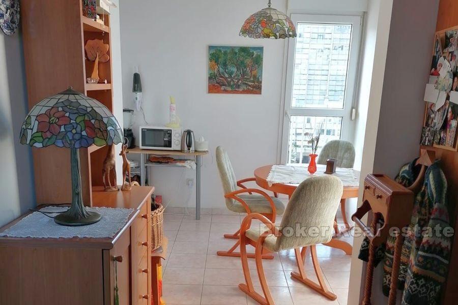 Trstenik, słoneczny apartament z dwiema sypialniami