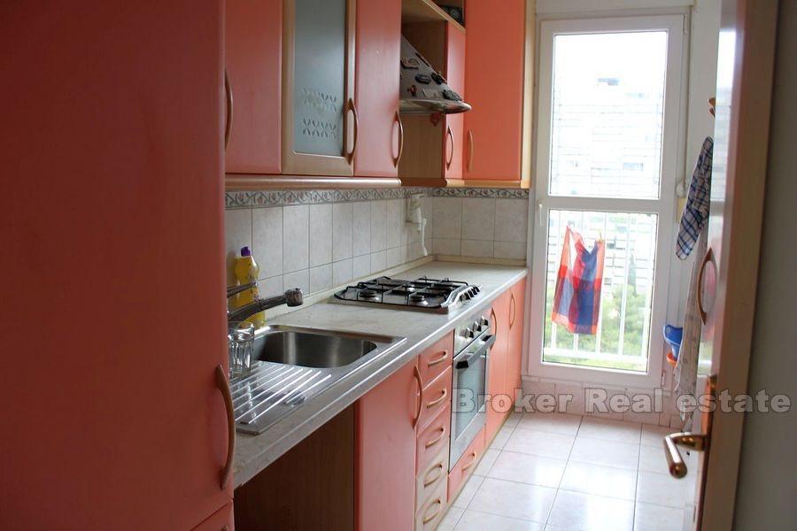 Trstenik, słoneczny apartament z dwiema sypialniami