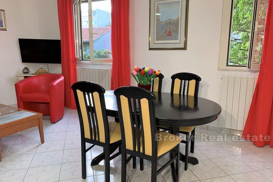 Zenta, bekväm, fullt möblerad lägenhet