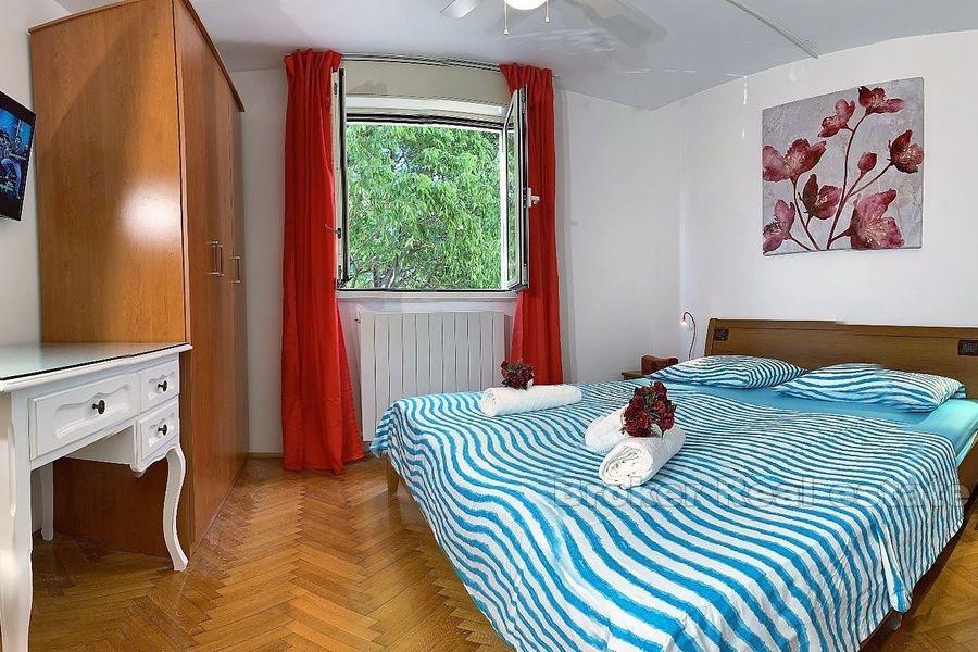 Zenta, komforan, potpuno namješten stan