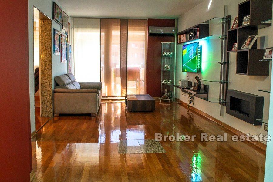 Modern and comfortable apartment, for sale