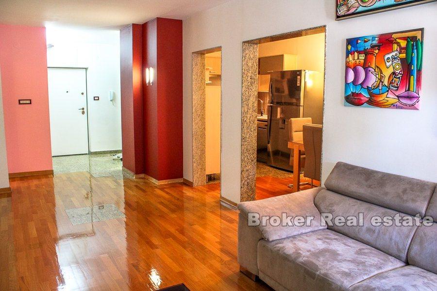 Modern and comfortable apartment, for sale