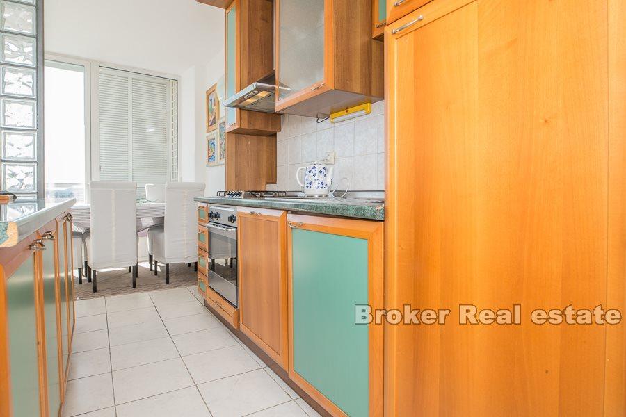 Un appartement d'une chambre avec vue sur la mer ouverte