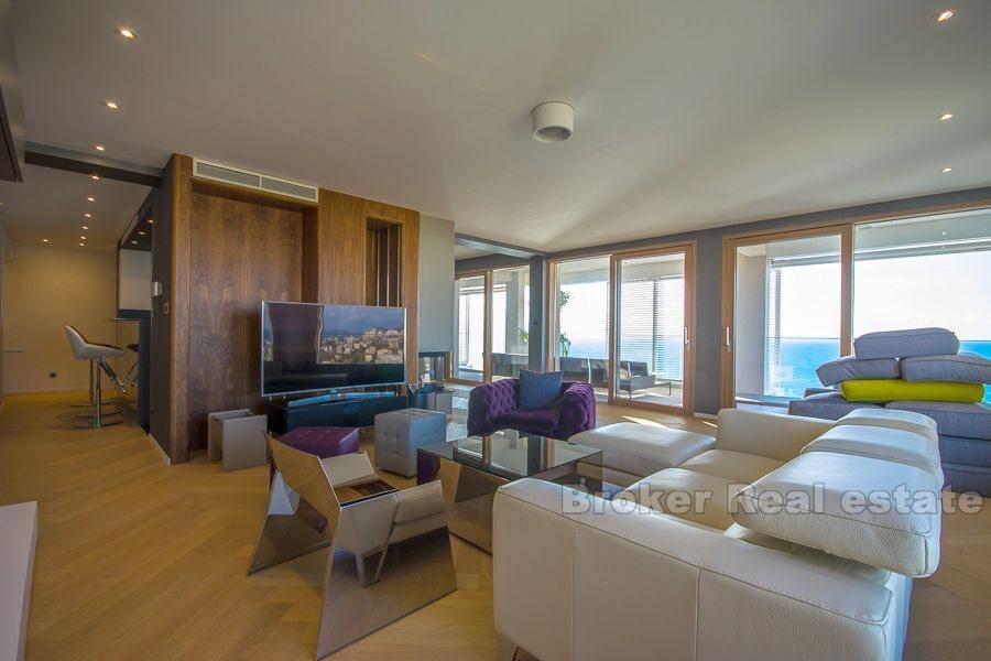 Duilovo, stor, luksuriøs leilighet med tre soverom