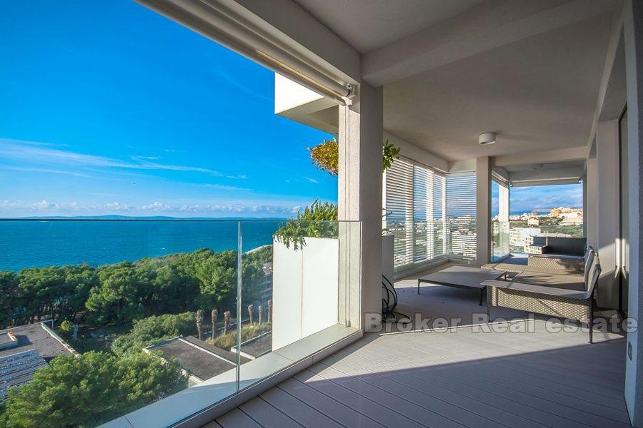 Duilovo, grand appartement de luxe de trois chambres
