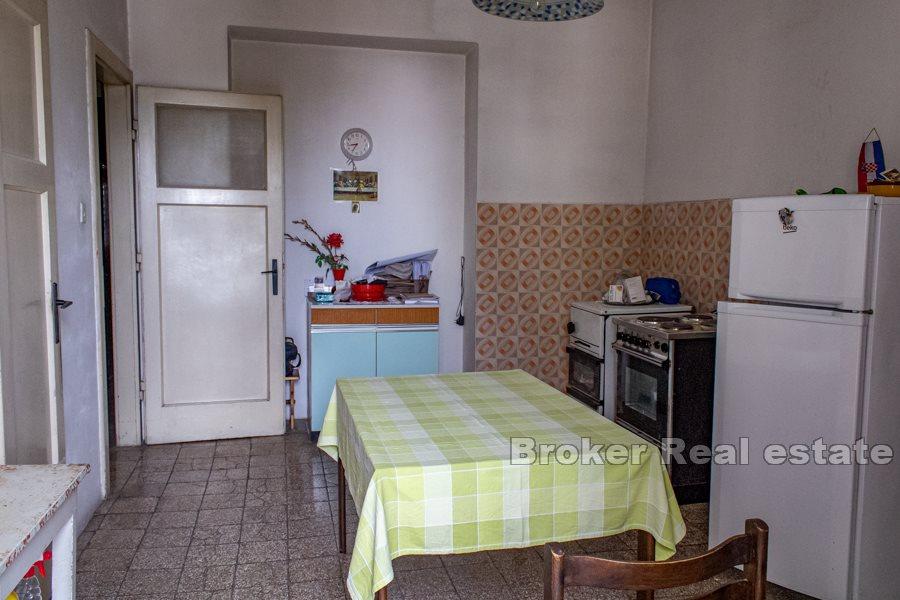 Large and comfortable apartment, Pojisan