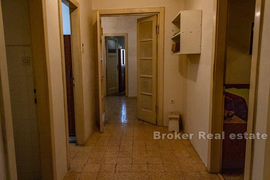 Appartamento grande e confortevole, Pojisan