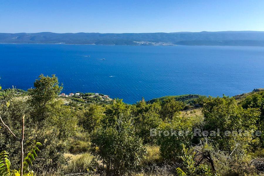 Building plot with sea view