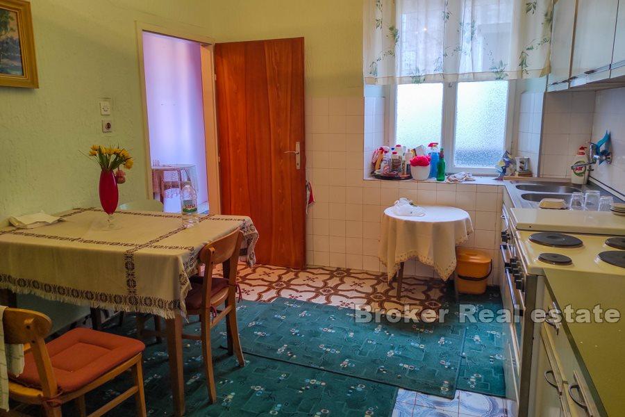 Appartamento su 3 piani, in centro città