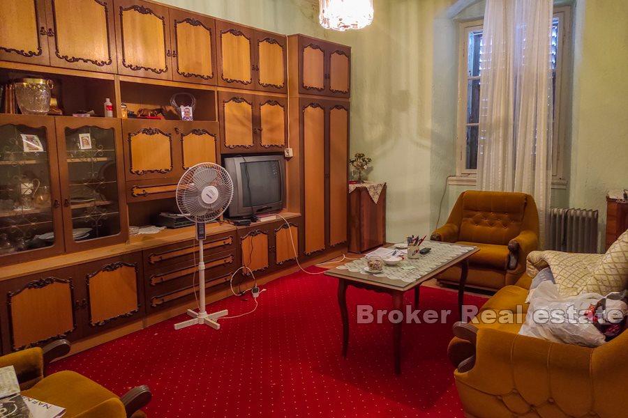 Appartement sur 3 étages, en centre ville