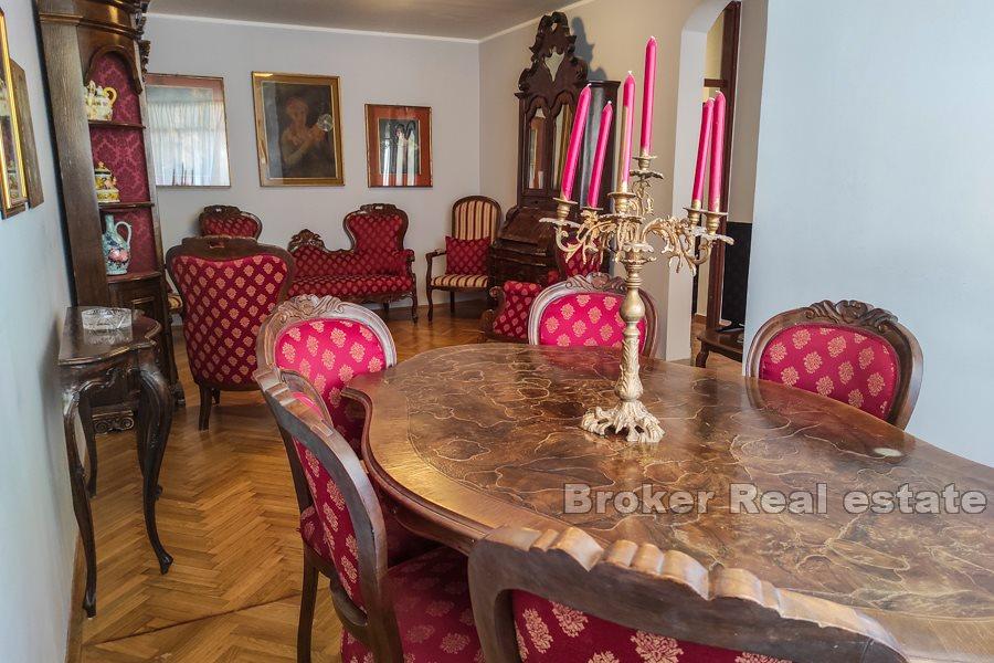 Comfortable apartment. for long lease