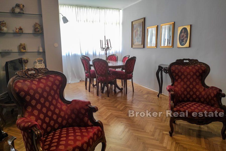 Comfortable apartment. for long lease