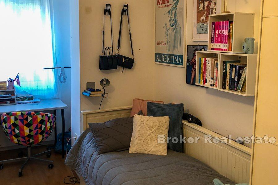 Comfortable and modern apartment, Manus