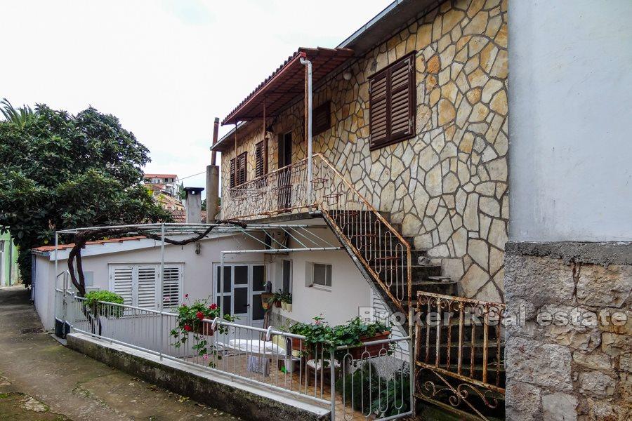 Spacious 3-bedroom apartment