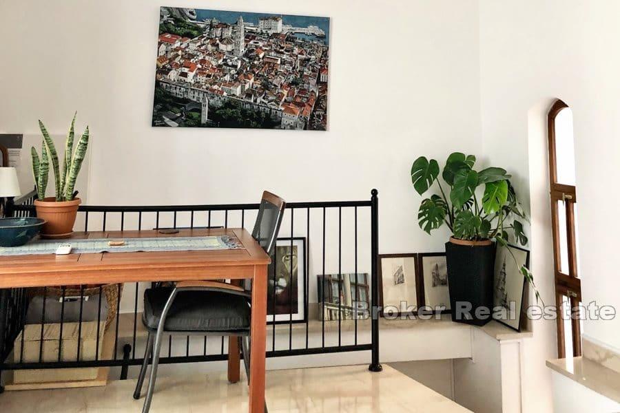 Schönes Haus auf 3 Etagen, Varos