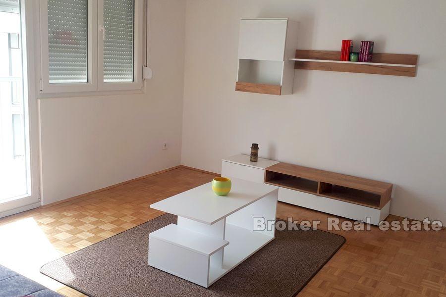Lokve, komfortowy apartament z jedną sypialnią i widokiem na morze