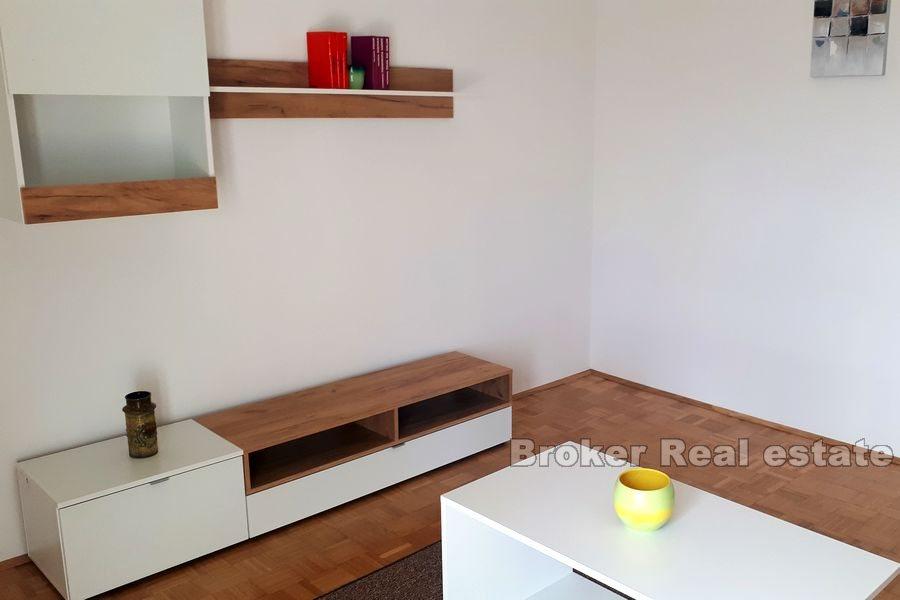 Lokve, komfortowy apartament z jedną sypialnią i widokiem na morze