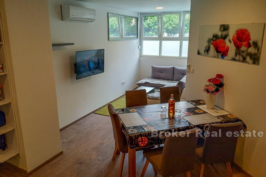 Skalice, appartement moderne de deux chambres dans le centre-ville