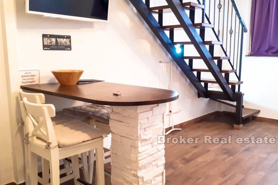 Manuš, dvoetažan apartman u centru grada