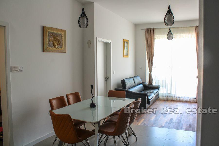 Luxusapartment mit einem Schlafzimmer auf Znjan